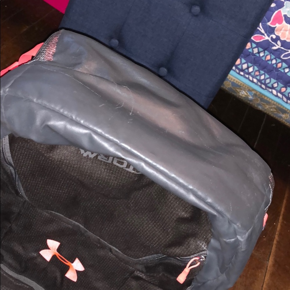 Under Armour Backpack - Picture 3 of 4